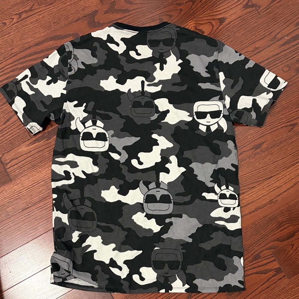 Karl Lagerfeld Mens Camo Graphic Tee in Black & Gray - Picture 4 of 4
